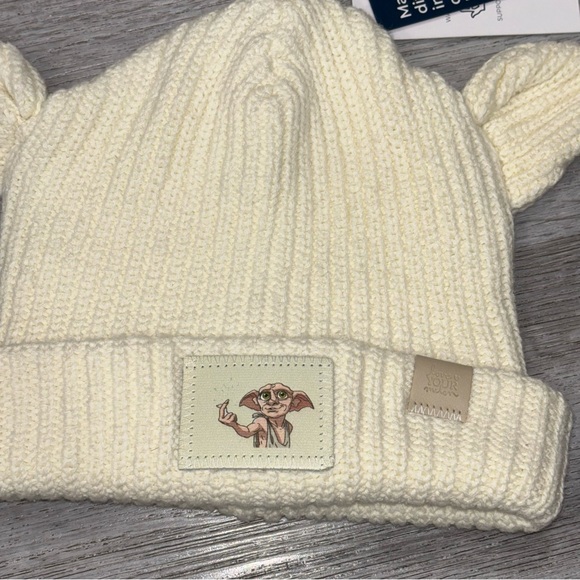 Love Your Melon Cable Knit Beanie Hat with a Dobby graphic patch NWT adult - Picture 2 of 6
